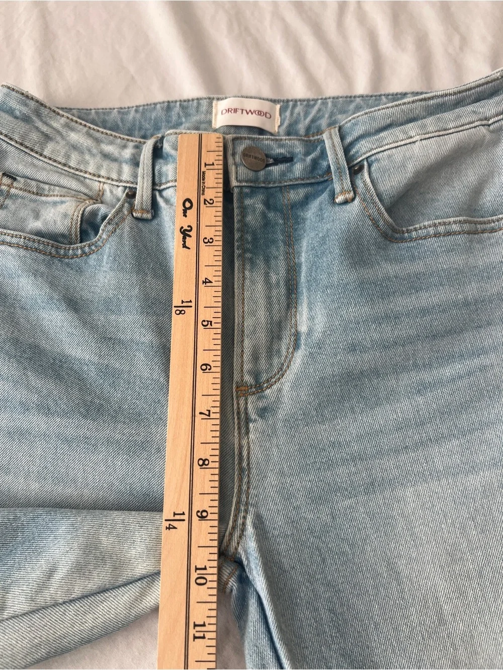 Driftwood Farrah Embroidered Flare Light Wash Jeans Size 26 - Picture 14 of 15